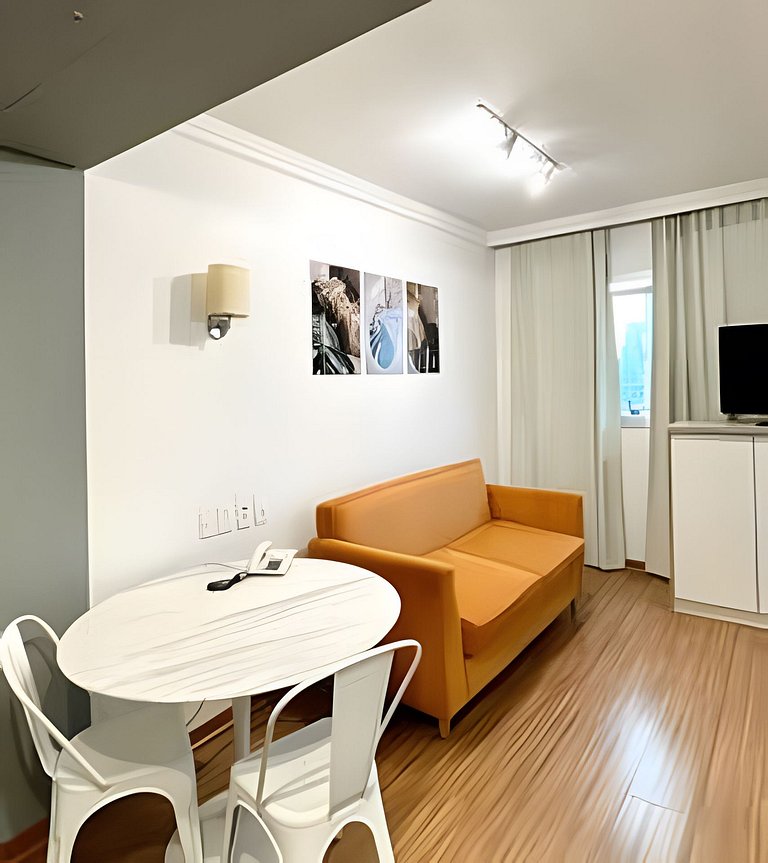 Flat no hotel QS Oscar Freire perto do HC, c/ vaga