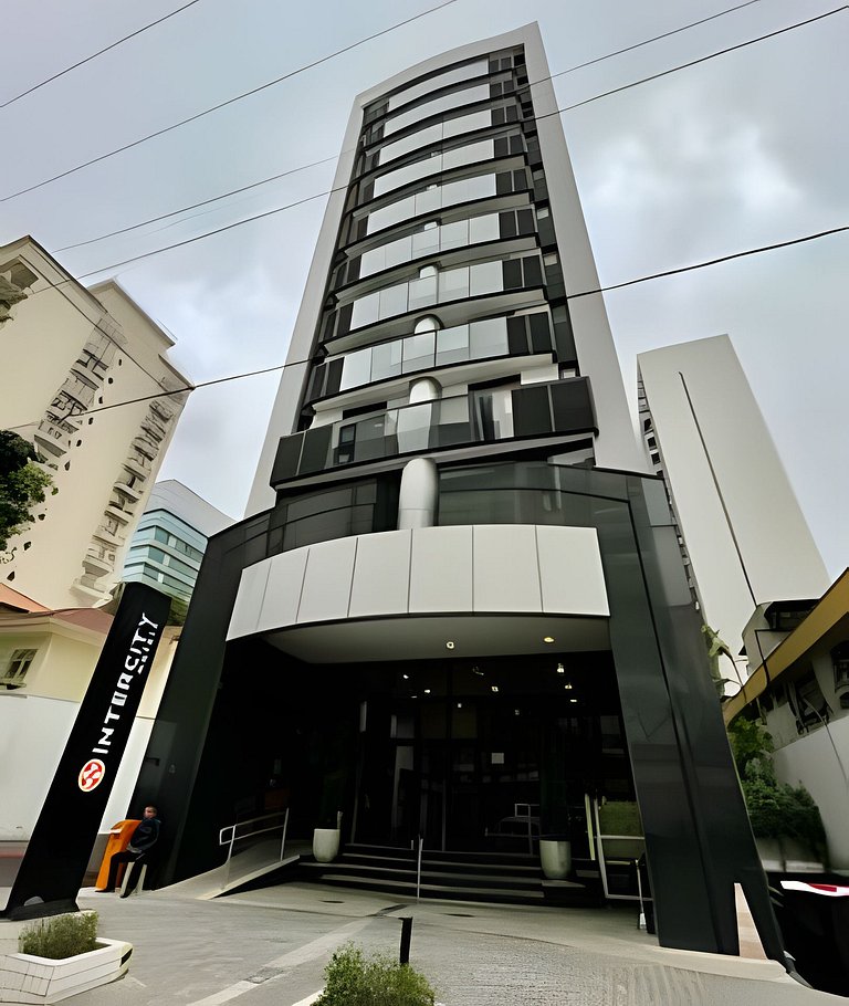 Flat particular no Interc. Interative, com vaga