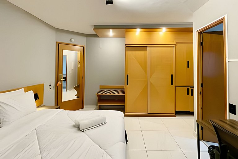 Flat particular no Interc. Interative, com vaga