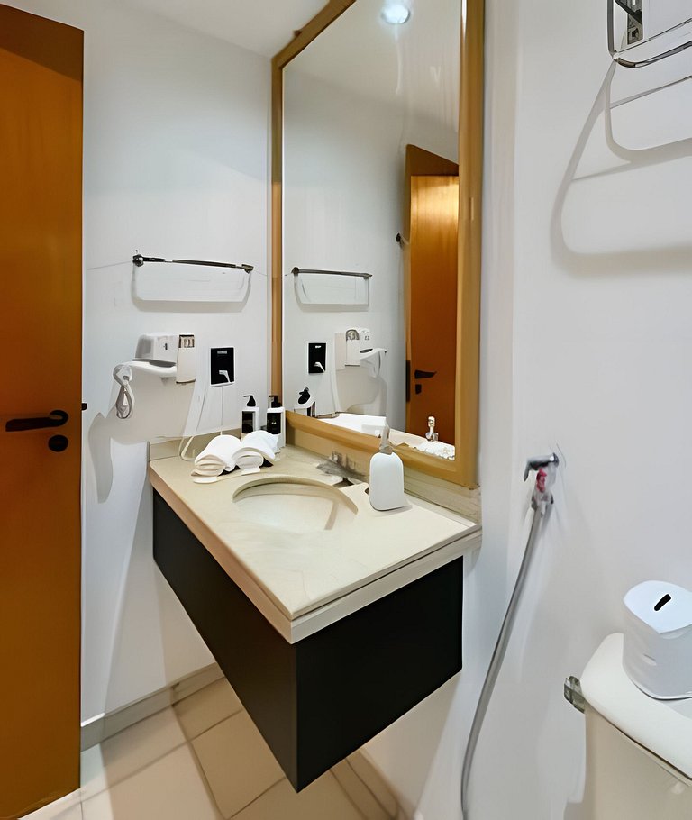 Flat particular no Interc. Interative, com vaga