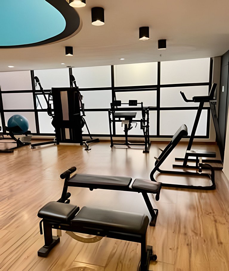 Flat no hotel Q. Paulista nos Jardins, com sacada!
