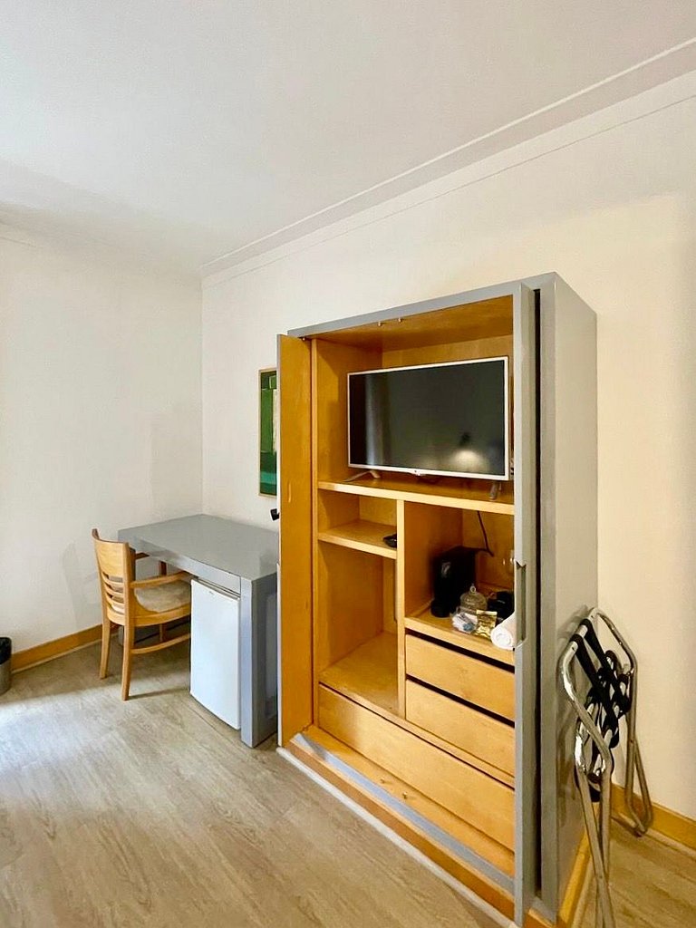 Flat 303 aconchego no Hotel Interc Paulista c vaga