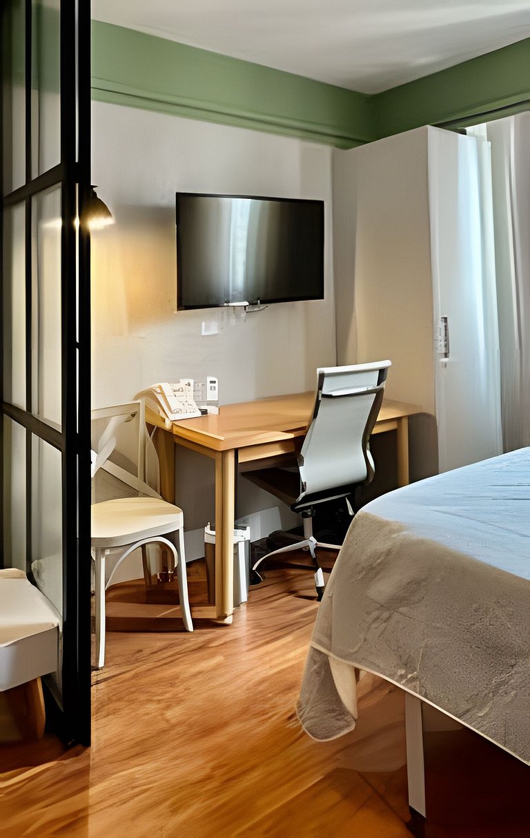 Flat charmoso no hotel Slav. Downtown c/ vaga