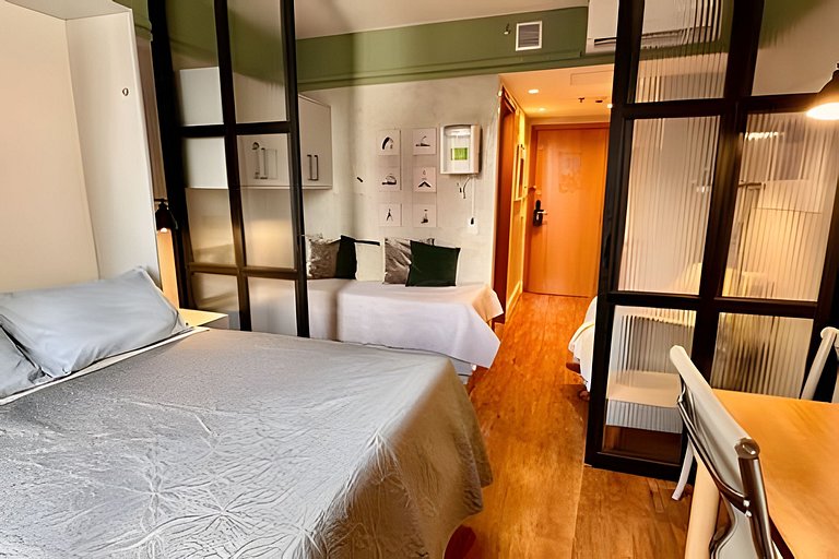 Flat charmoso no hotel Slav. Downtown c/ vaga