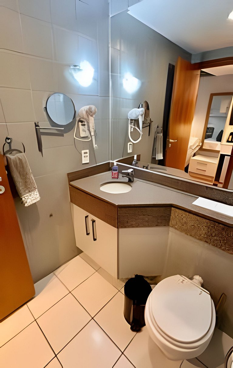 Flat charmoso no hotel Slav. Downtown c/ vaga