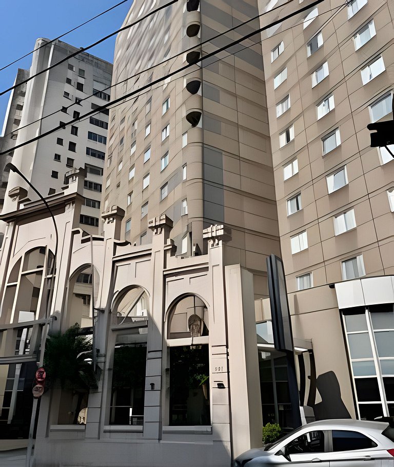 Flat charmoso no hotel Slav. Downtown c/ vaga