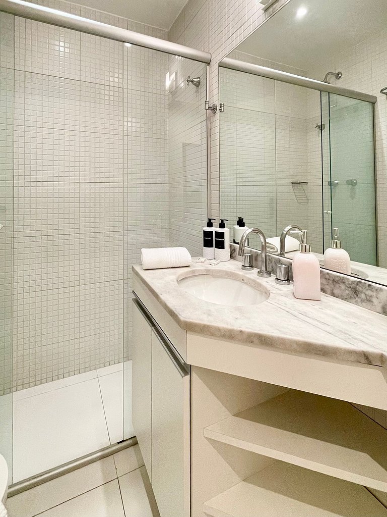 Flat próximo à Paulista, com vaga e piscina