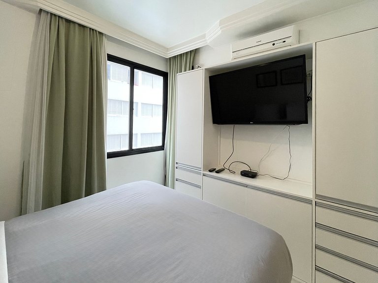 Flat próximo à Paulista, com vaga e piscina